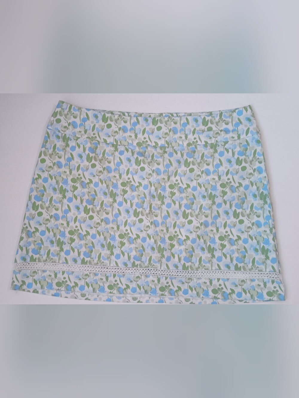 Crown & Ivy Women's Floral Print Skort in Blue and Green Pull On Streach Sz 14
